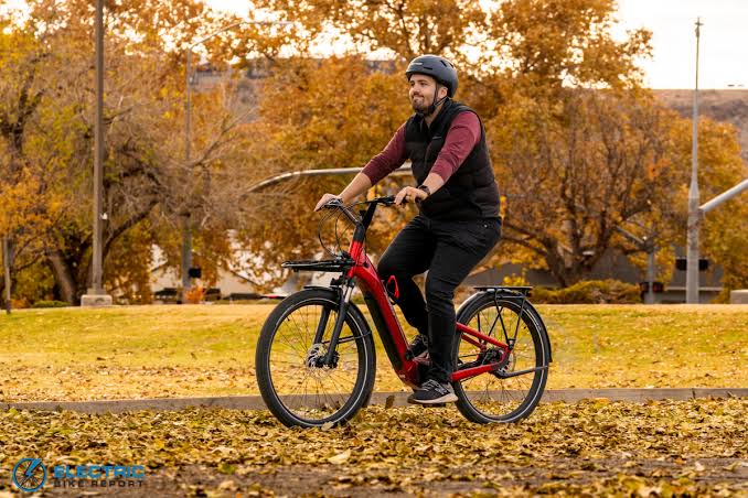 Man riding COMO