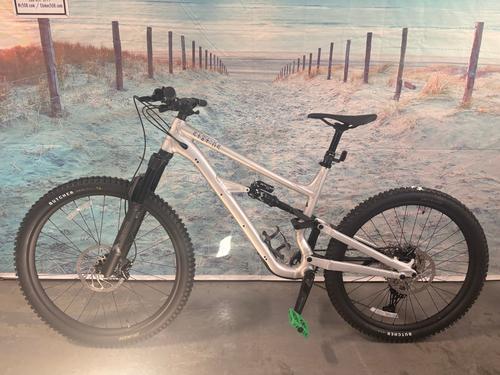 Specialized STATUS 2 140 ZERO Demo
