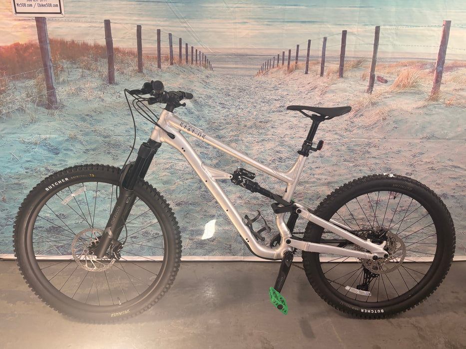 Specialized STATUS 2 140 ZERO Demo