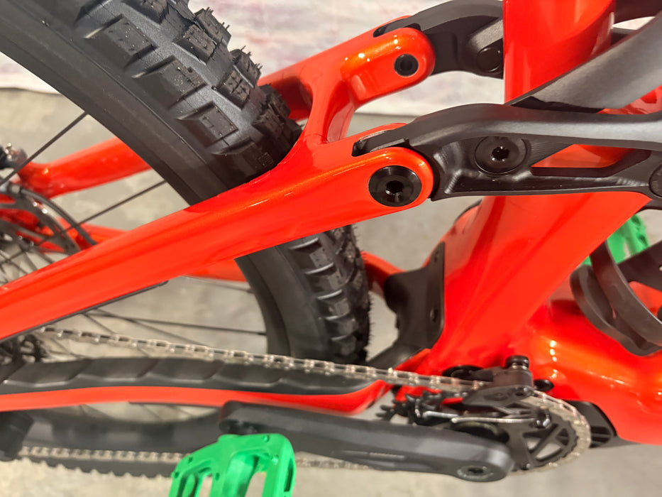 Specialized Turbo Levo 4 Comp Carbon Demo Gloss Orange Tint Over Silver Dust / Dark Navy S3