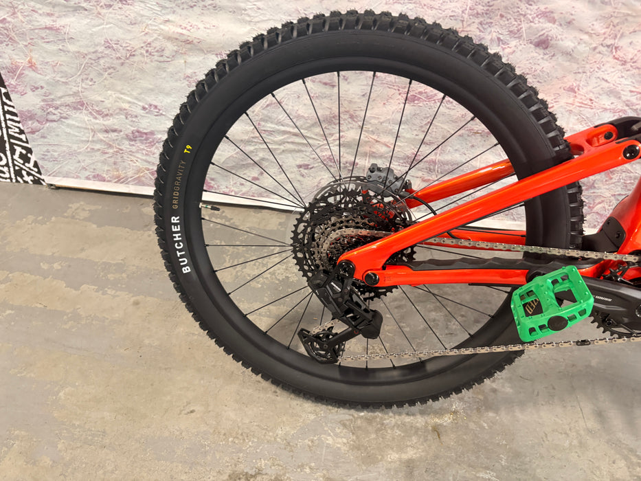 Specialized Turbo Levo 4 Comp Carbon Demo Gloss Orange Tint Over Silver Dust / Dark Navy S3