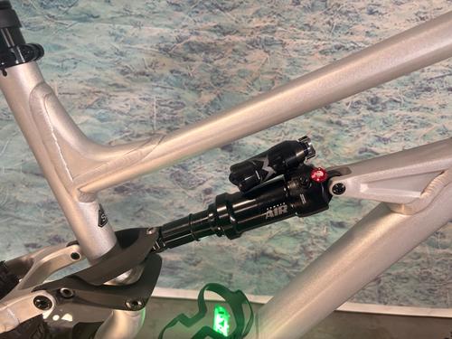 Specialized STATUS 2 140 ZERO Demo