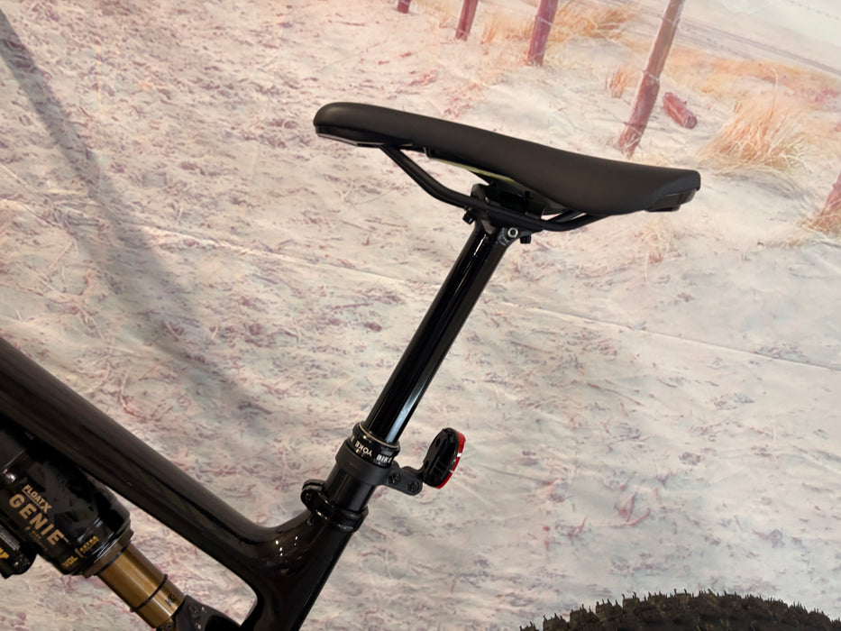 Specialized Turbo Levo 4 Pro Demo Gloss Metallic Obsidian / Burnt Gold Metallic S4