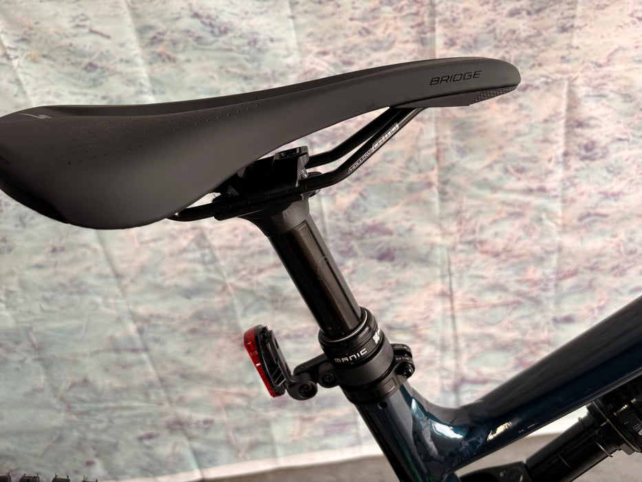 Specialized Turbo Levo 4 Comp Alloy Demo S4 Gloss Deep Lake Metallic / Dune White