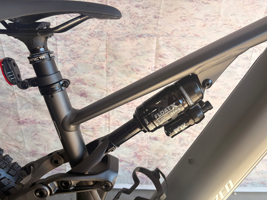 Specialized Turbo Levo 4 Comp Alloy Demo S3 Gloss Metallic Obsidian / Silver Dust