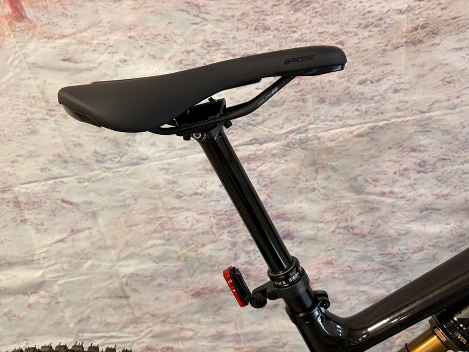 Specialized Turbo Levo 4 Pro Demo Gloss Metallic Obsidian / Burnt Gold Metallic S4