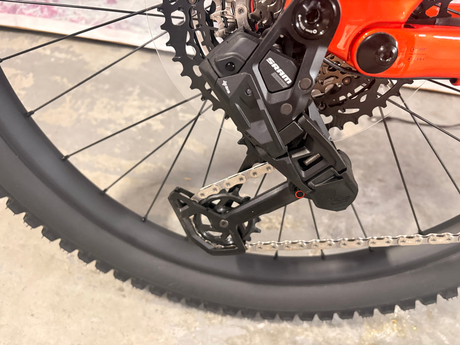 Specialized Turbo Levo 4 Comp Carbon Demo Gloss Orange Tint Over Silver Dust / Dark Navy S3
