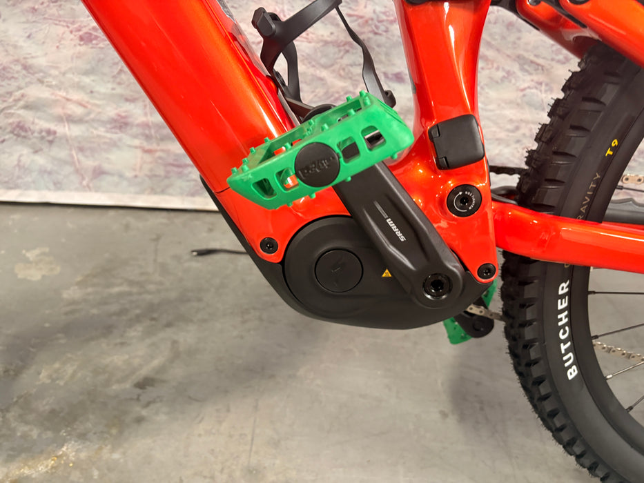 Specialized Turbo Levo 4 Comp Carbon Demo Gloss Orange Tint Over Silver Dust / Dark Navy S4
